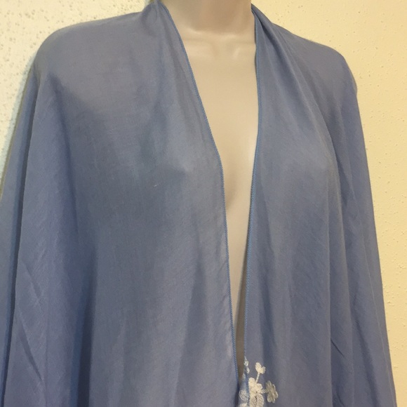 LAST ONE! 5 STARS! Blue Floral Embroidered Kimono - Picture 4 of 6